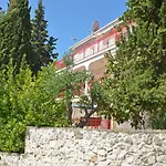 House Juretic - 50 M From The *