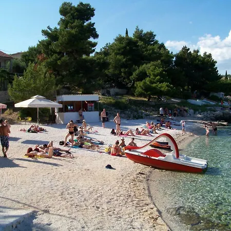 Apartment House Juretic - 50 M From The Trogir