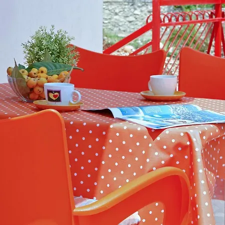 House Juretic - 50 M From The Apartment *