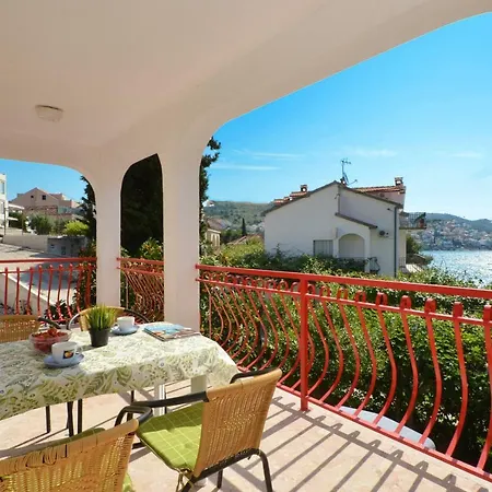 Apartment House Juretic - 50 M From The *