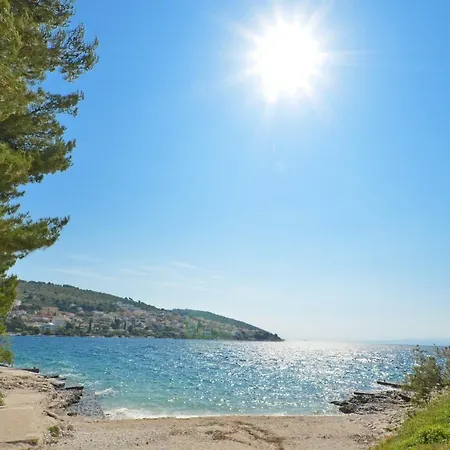 House Juretic - 50 M From The Apartment Trogir