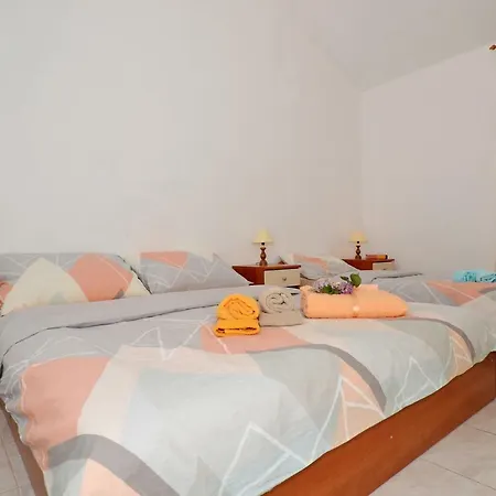 House Juretic - 50 M From The *