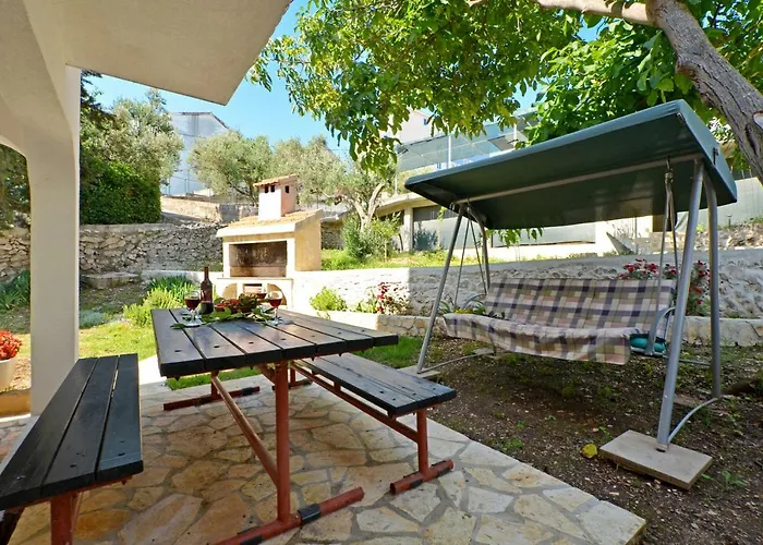 House Juretic - 50 M From The 트로기르